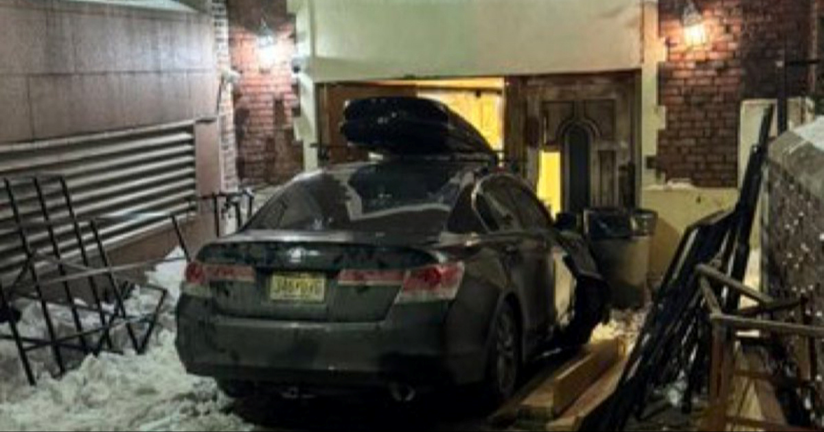 Vozač se namjerno zabio u sinagogu u New Yorku, nema ozlijeđenih