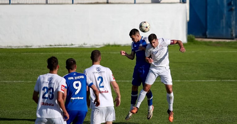 Zadarska odvjetnica: Na stadionu bi svi trebali stajati jer sam ja vlasnica stolica