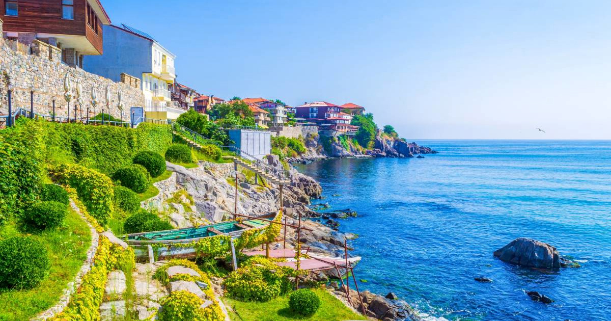 Je li Bugarska novi hit ovog ljeta? Pivo možete popiti za 2 eura, a jesti za 10