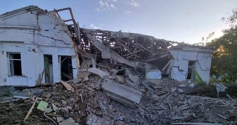 Ukrajina objavila fotografiju: "Ovo je škola koju su Rusi jutros razorili raketom"