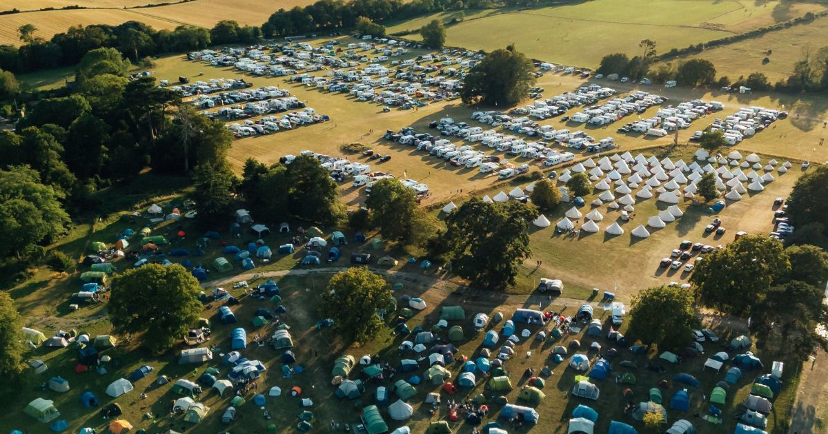 Srušio se znak na najvećem kršćanskom festivalu u Britaniji. Šest ozlijeđenih
