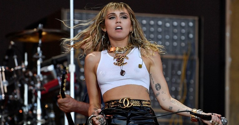 Miley Cyrus otkrila kome je posvetila trenutno najslušaniju pjesmu na svijetu