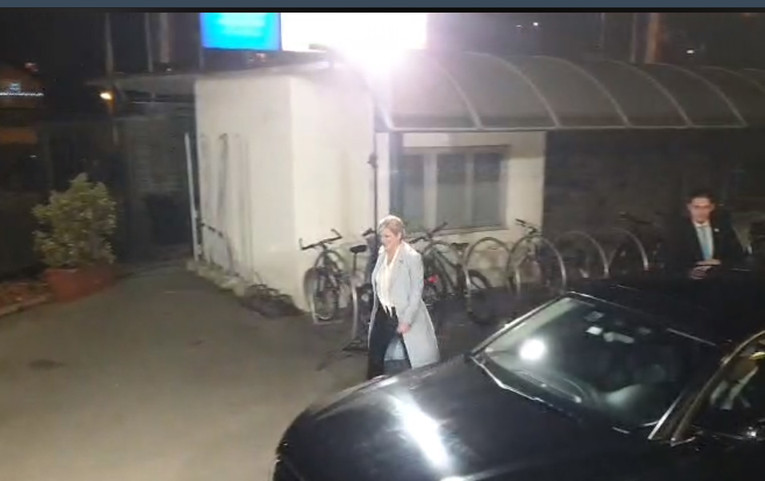 Pogledajte Kolindin dolazak na prvo sučeljavanje s Milanovićem