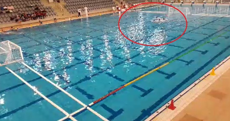 VIDEO Sukob u bazenu. Usred utakmice potukle se hrvatske i srpske vaterpolistice