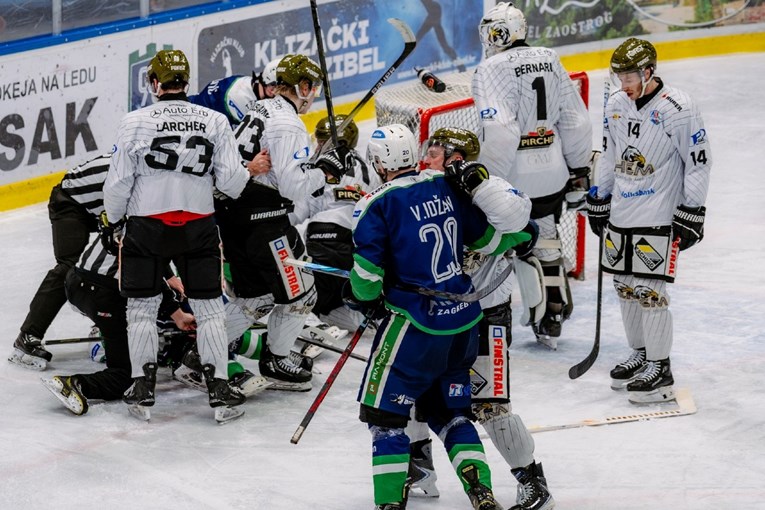 Talijani sami sebi ozlijedili važnog igrača pred ključnu utakmicu s KHL Siskom