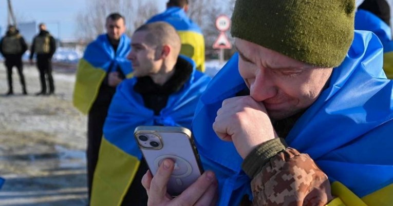 VIDEO I FOTO Velika razmjena zarobljenika Ukrajine i Rusije, fotografije su potresne