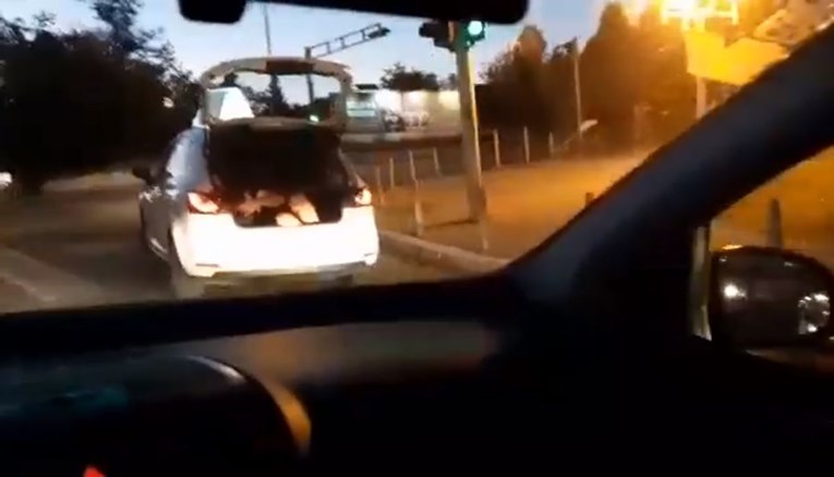Suluda snimka iz Hrvatske: Tip se u Uberu vozio u prtljažniku auta