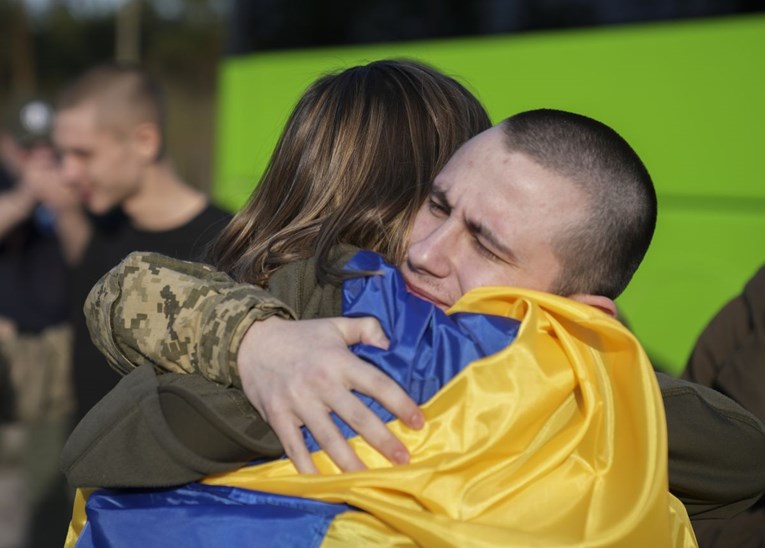VIDEO Ukrajina i Rusija razmijenile više od 500 ratnih zarobljenika