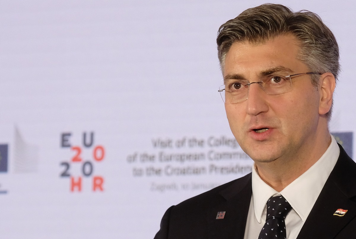 Plenković dao intervju za francusku televiziju, pitali ga o Kolindinom porazu