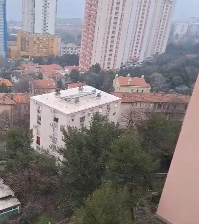 VIDEO Snijeg zalepršao i u Rijeci