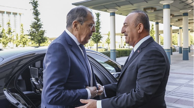 Lavrov je u Turskoj, objavio uvjet za sastanak Zelenskog i Putina