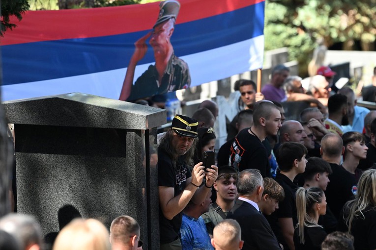 BiH povlači osoblje iz veleposlanstva u Srbiji: "Svodimo odnose na minimum"