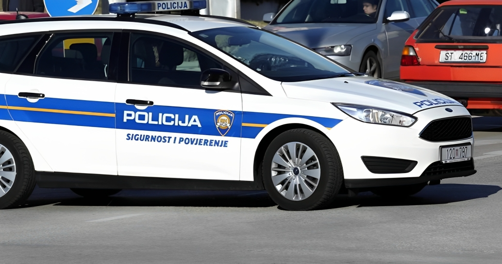 Auto naletio na dijete u Splitu, prebačeno je u bolnicu. Cesta zatvorena za promet