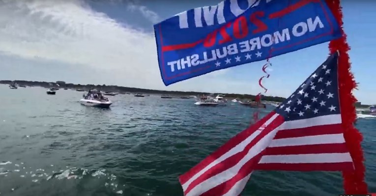 VIDEO 5 brodova potonulo na Trumpovoj paradi u Teksasu
