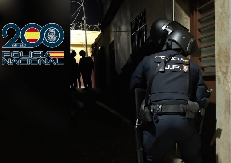 VIDEO U kući u Ceuti držali 74 migranta. Djeca imala ozljede od ugriza pasa