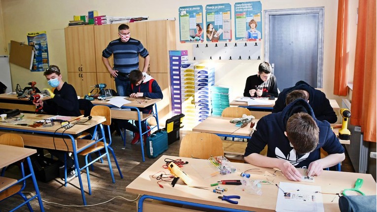 Sisačkim osnovnoškolcima besplatni udžbenici
