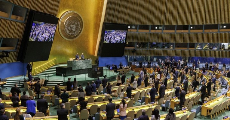 Izglasana rezolucija o genocidu u Srebrenici, 19 država glasalo protiv