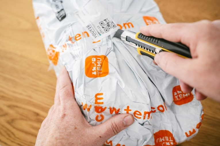 EU uvodi naknadu za milijarde malih paketa iz Kine, objavljeno koliku