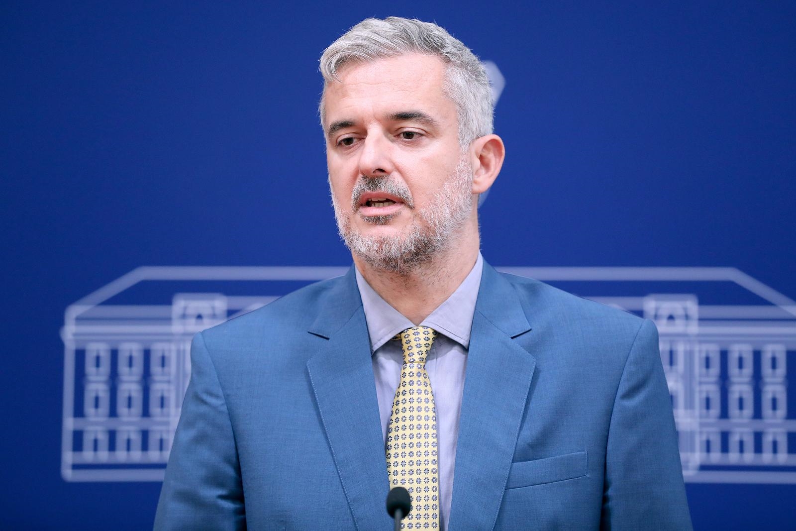 Raspudić: Azil traži više vojno sposobnih muškaraca nego što ih je zajedno u 4 grada