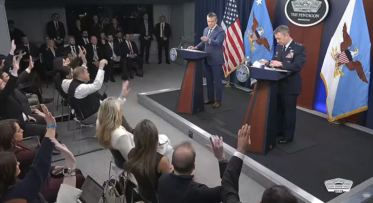 VIDEO Presica u Pentagonu. Hegseth: Iran je molio za ovo primirje