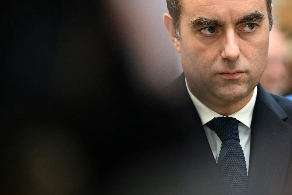 Francuski premijer odgodio kontroverznu mirovinsku reformu