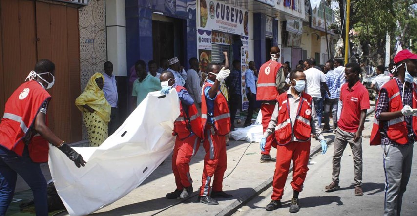 U napadu na hotel u Mogadishuu 17 mrtvih