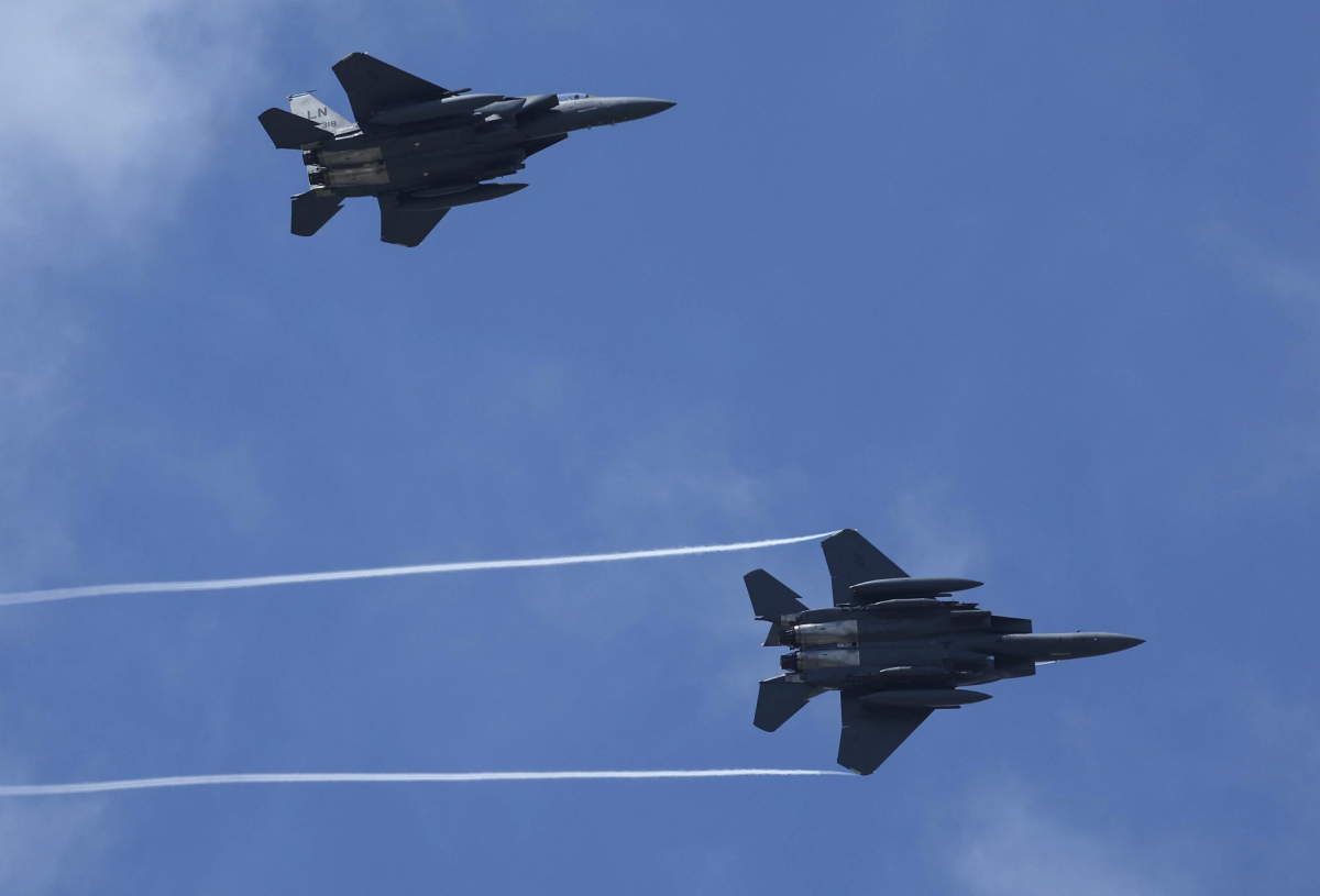 Južnokorejski vojni piloti se sudarili u zraku jer je jedan izvadio mobitel i snimao