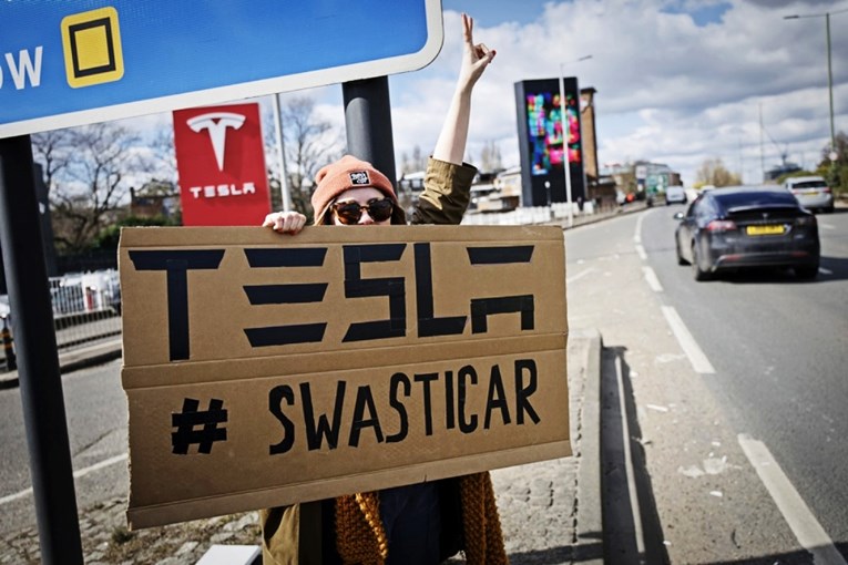 FBI osnovao radnu skupinu koja će se baviti napadima na Teslu
