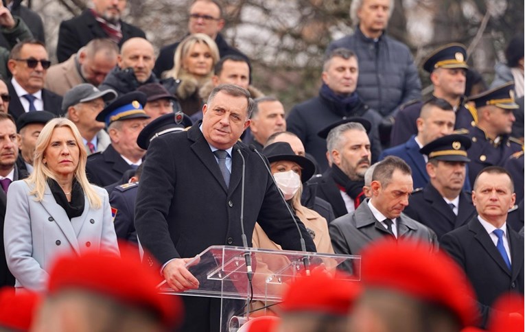 Dodik prijeti da će uspostaviti vojsku Republike Srpske: "Imamo pravo na to"