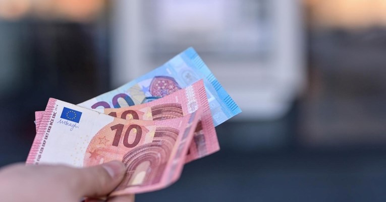 Banke: Uspješno smo prešli na euro, sve usluge sada su dostupne