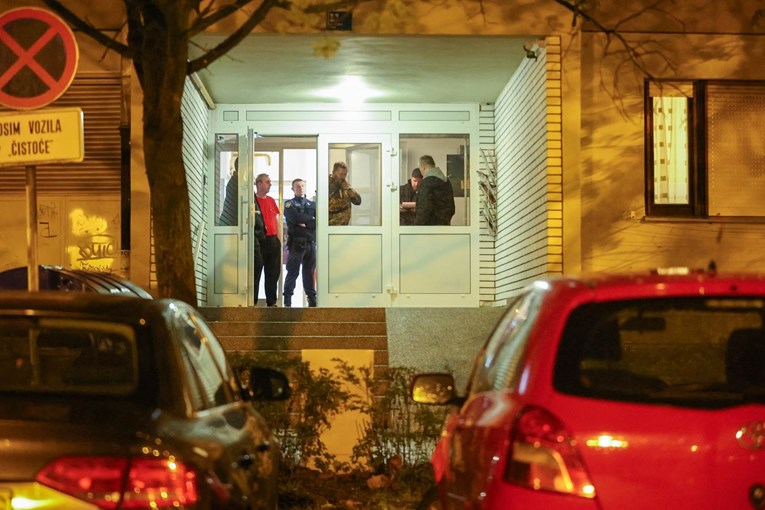 U školu u kojoj je radila učiteljica koja je ubila svoju majku stižu psiholozi