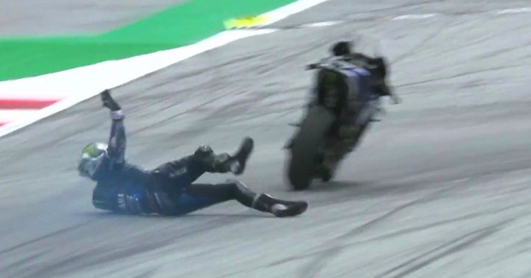 VIDEO Ovo je situacija kada je jedini spas skočiti s motocikla pri 228 km/h