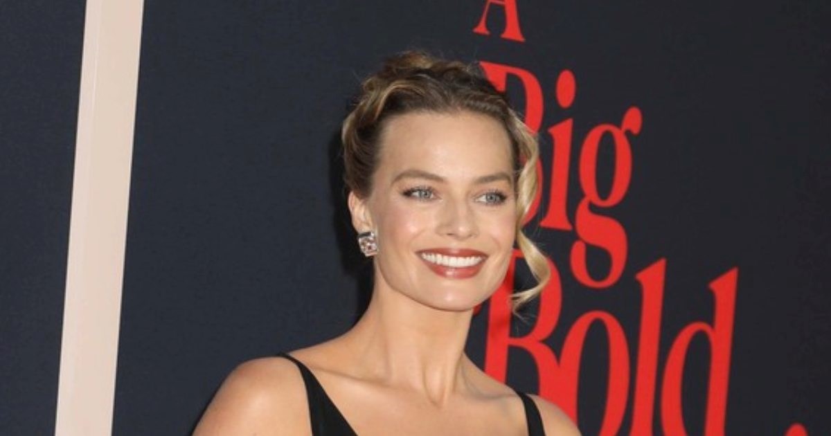 Pronašli smo haljinu u kakvoj je Margot Robbie izazvala lavinu reakcija