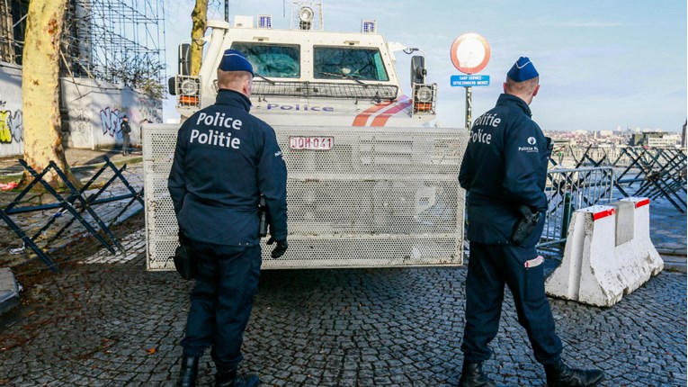 12 migranata pronađeno u kamionu hladnjači u Belgiji