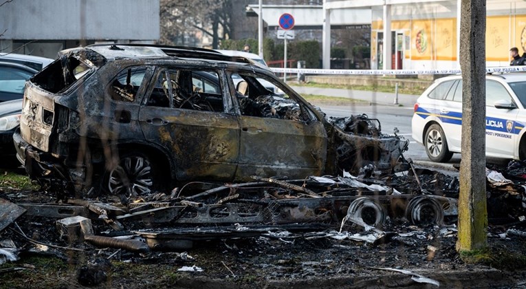 Poznat uzrok požara u Zagrebu u kojem su izgorjeli kamp-kućica i BMW X5