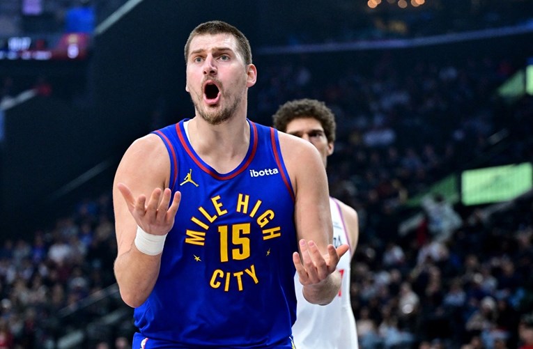 Došao je u Clipperse umjesto Zupca. Zatrpao je koš preko Jokića i srušio Denver