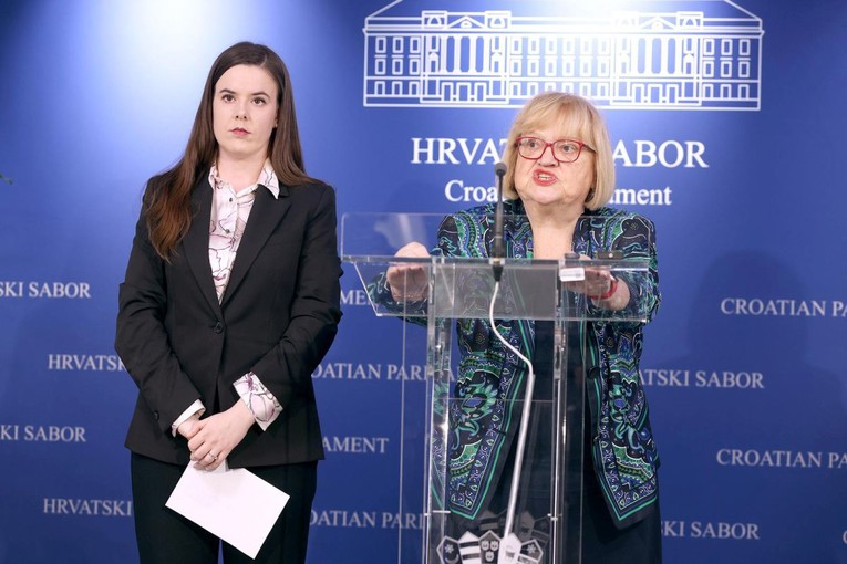 GLAS: Žene u istospolnim zajednicama nemaju zakonsko pravo na potpomognutu oplodnju