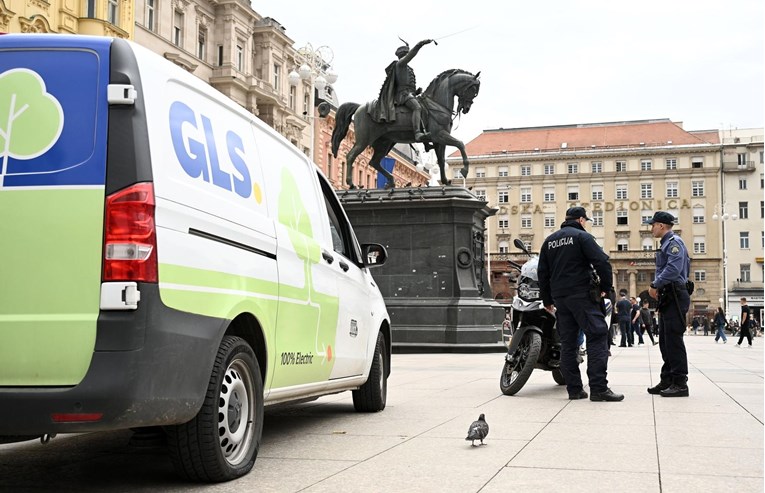 Kombi na Trgu bana Jelačića udario dijete