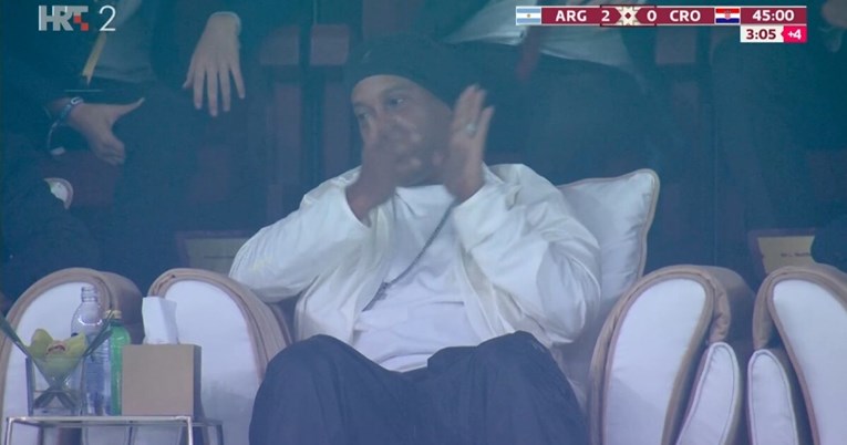Pogledajte kako Ronaldinho oduševljeno aplaudira drugom golu Argentinaca