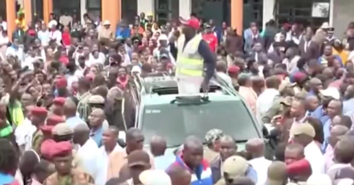 Pratnja kenijskog predsjednika pregazila Britanca s dva auta. Nisu se zaustavili