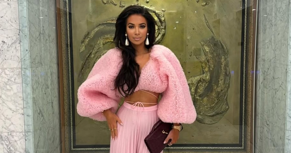 "Ajme majko! Predivna si": Tia Jurčić privukla poglede u nježno ružičastom kompletu