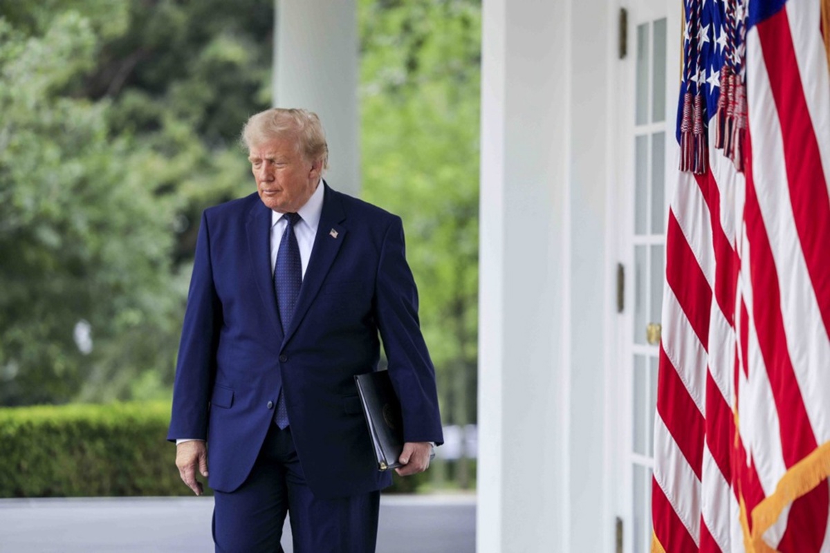 Bivši zapovjednik NATO-a: Trump ima tri opcije za Iran