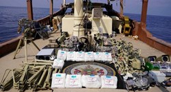 Amerikanci objavili fotke: Presreli smo brod pun iranskog oružja, išlo je Hutima
