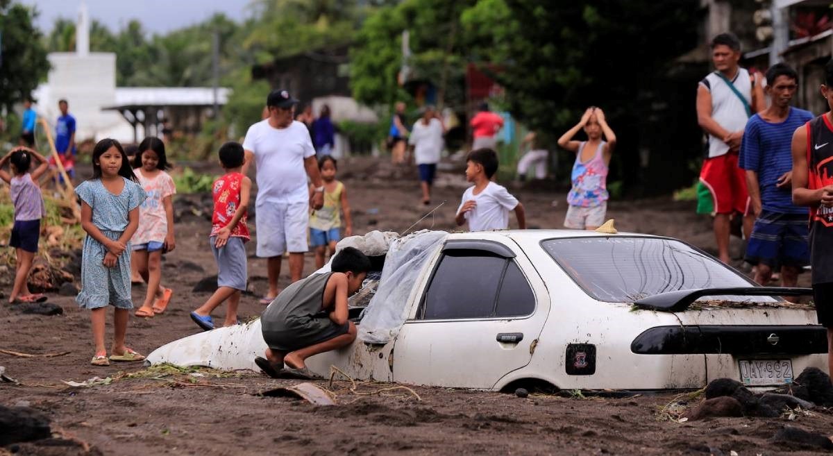 VIDEO Strašna oluja poharala Filipine. Deseci mrtvih, 150.000 ljudi u bijegu