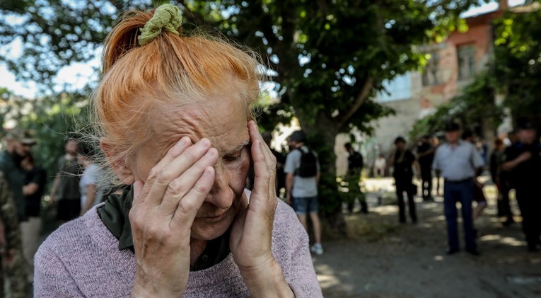 Rusi granatirali bolnicu u Hersonu, ubijen liječnik