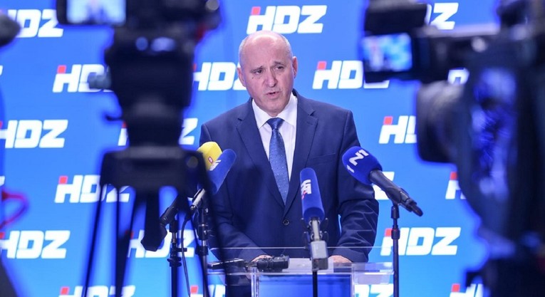 HDZ-ov Bačić: Vjerujem da ćemo imati preko 101 glasa za obuku Ukrajinaca