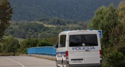 Dvojica policajaca optužena jer su ilegalnim migrantima uzeli 220 eura