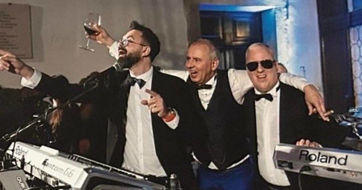 Petar Grašo pjevao na rođendanu Vučićevog kuma, osvanule fotografije