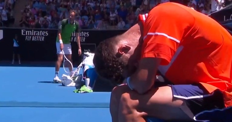 VIDEO Odustao pa plakao na prvom meču na Australian Openu: "Ovo je teško gledati"