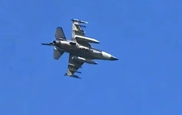 Pao ukrajinski F-16